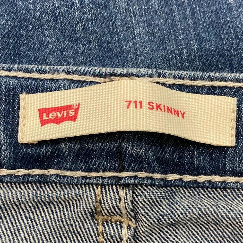Girls Size 12 Levi’s 711 Skinny Red Tab Blue Jeans